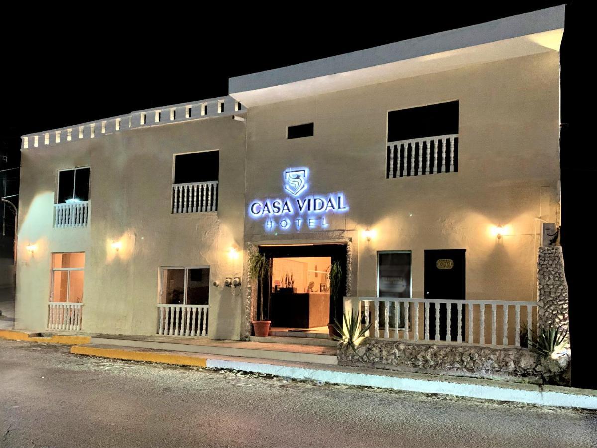 Casa Vidal Hotel Valladolid  Buitenkant foto
