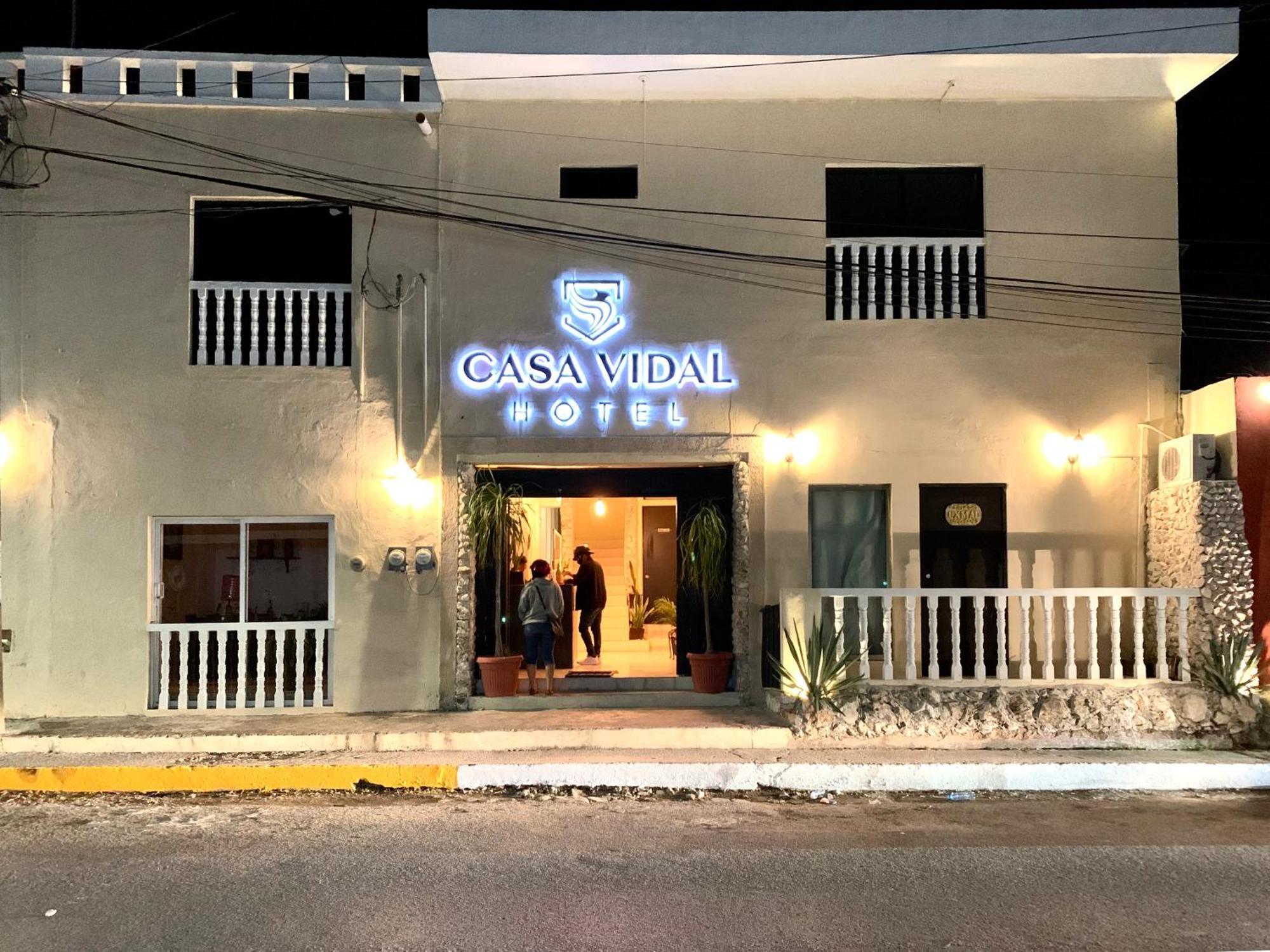 Casa Vidal Hotel Valladolid  Buitenkant foto
